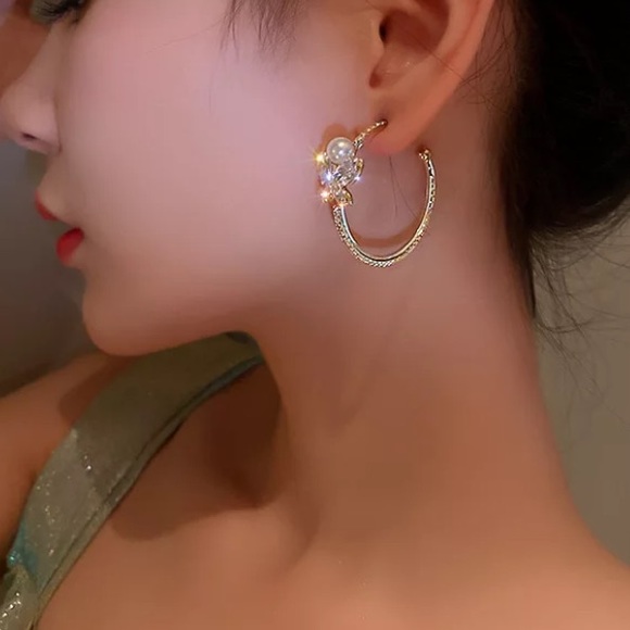 New 18k gold plated luxury earrings - Picture 5 of 5